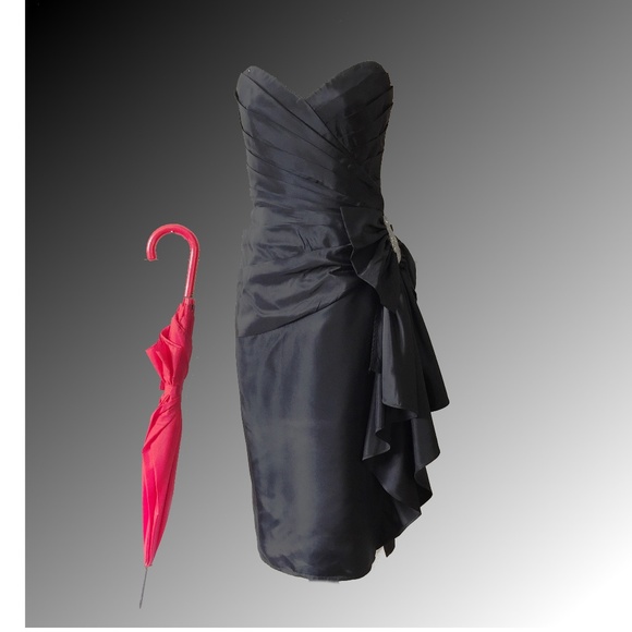 Tadashi Shoji Dresses & Skirts - Tadashi Black Strapless Silk Dress Sz M